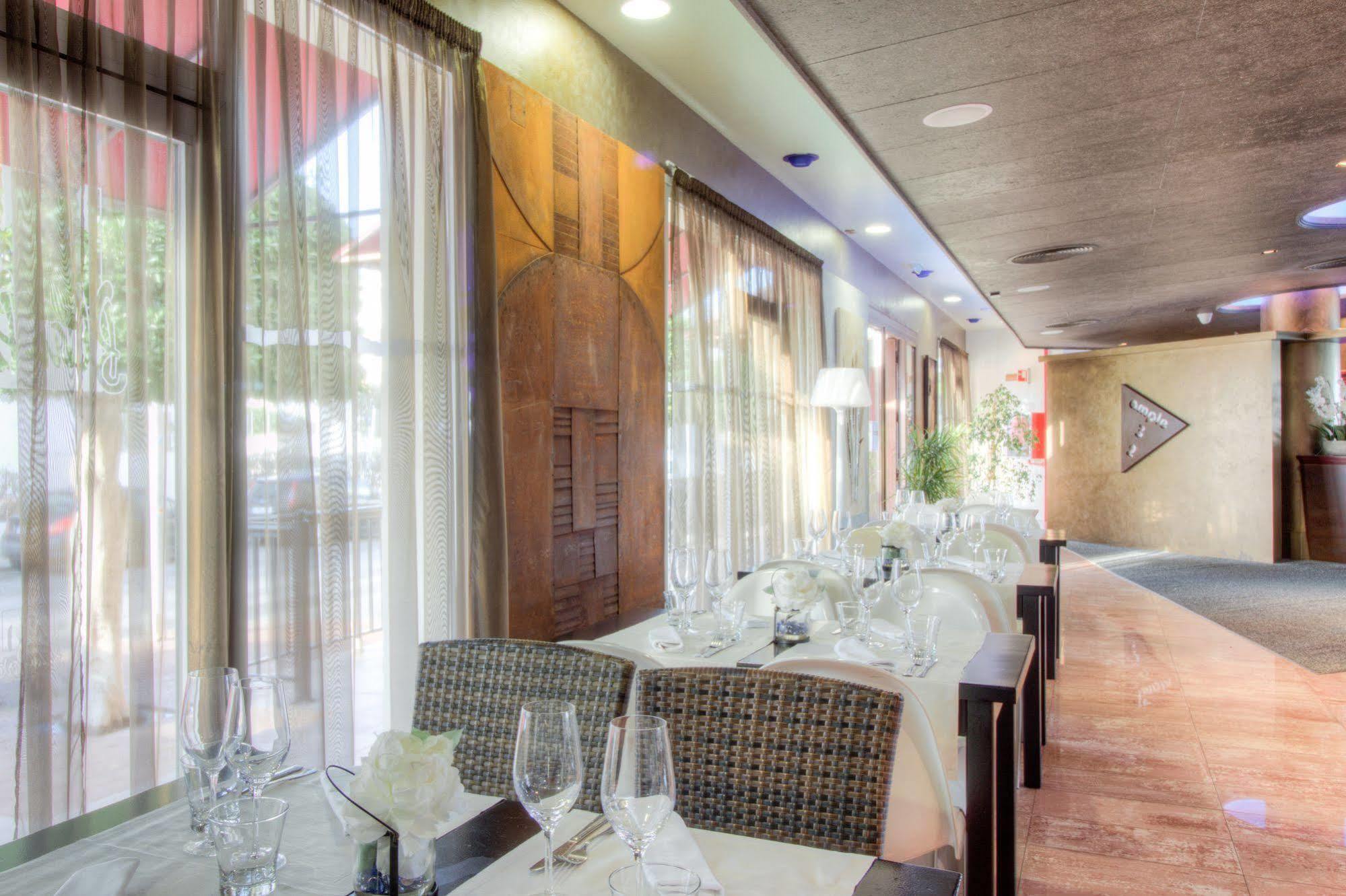 Hotel & Spa Blau Parc Sant Antoni de Portmany Екстериор снимка
